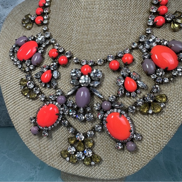 Large J. Crew statement necklace with orange and purple stones bib style - Picture 2 of 5